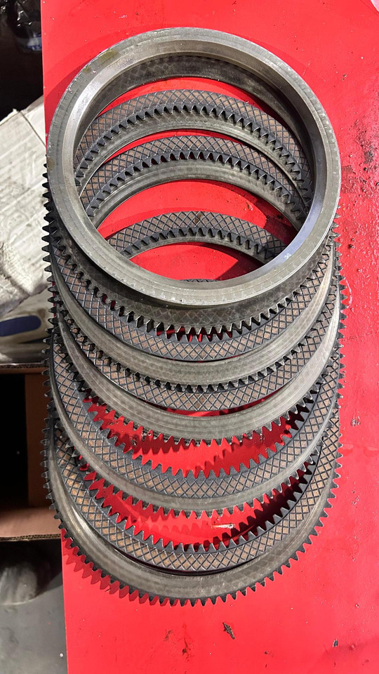 REDUCTOR GIRO SAT 225-220 - محرك سوينغ - آلات الإنشاء: صورة 3 REDUCTOR GIRO SAT 225-220 - محرك سوينغ - آلات الإنشاء: صورة 3