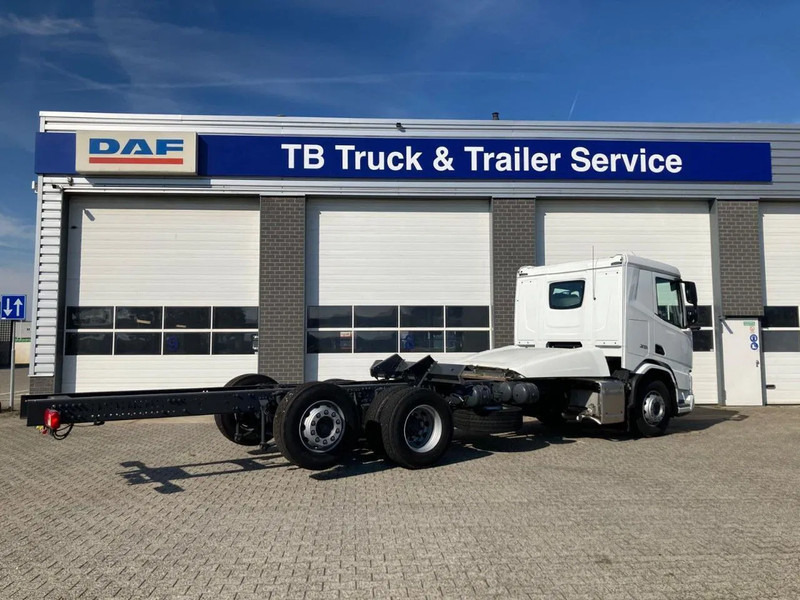 DAF XD 450 FAN CHASSIS SLEEPER CAB PTO STEERING LIFTAXLE 480WB - NEW - شاحنة بهيكل معدني للمقصورة: صورة 3 DAF XD 450 FAN CHASSIS SLEEPER CAB PTO STEERING LIFTAXLE 480WB - NEW - شاحنة بهيكل معدني للمقصورة: صورة 3