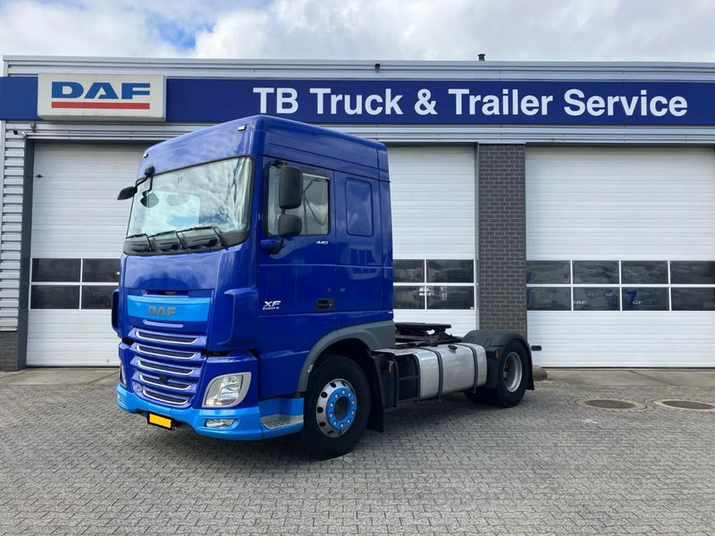 DAF XF 440 FT Space cab - مقطورة السحب: صورة 1 DAF XF 440 FT Space cab - مقطورة السحب: صورة 1
