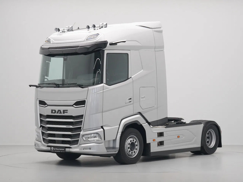 DAF XG 480 FT DVS LEATHER PTO-PREP B3-ALARM SILVER METALLIC (J5320MESI) VECTO 2 - رأس تريلا: صورة 1 DAF XG 480 FT DVS LEATHER PTO-PREP B3-ALARM SILVER METALLIC (J5320MESI) VECTO 2 - رأس تريلا: صورة 1