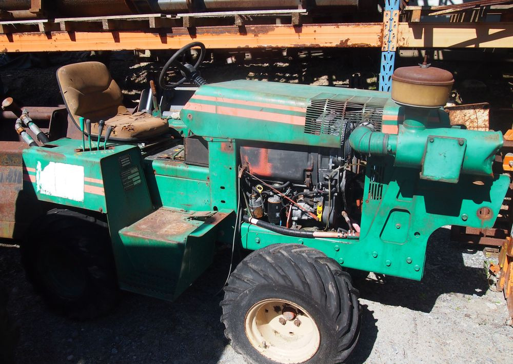 Ciągnik DITCH WITCH 3500DD 1991 DITCH WITCH 3500 DD - حفار خنادق: صورة 1 Ciągnik DITCH WITCH 3500DD 1991 DITCH WITCH 3500 DD - حفار خنادق: صورة 1