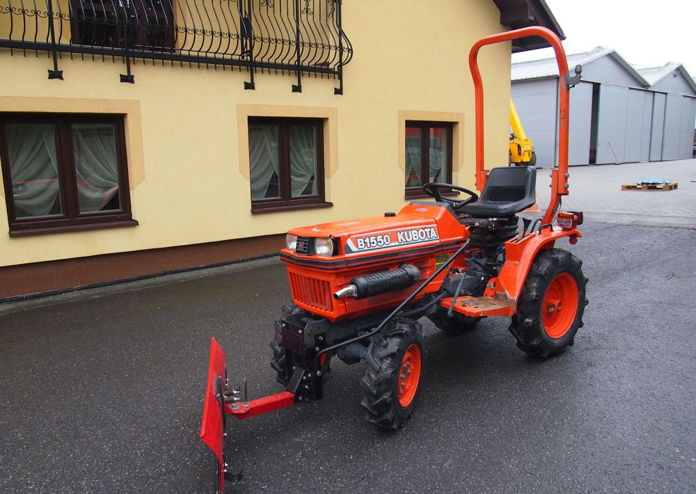 Ciągnik Kubota B1550 1994 traktorek KUBOTA 4x4 19KM - جرار: صورة 2 Ciągnik Kubota B1550 1994 traktorek KUBOTA 4x4 19KM - جرار: صورة 2