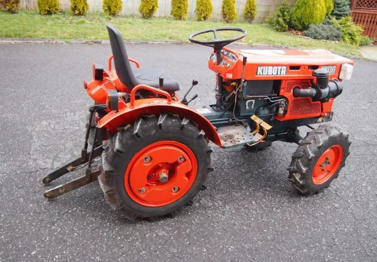 جرار Ciągnik Kubota B6100 1995 4x4: صورة 9