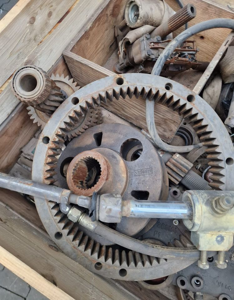 Części do Ciągnika Massey Ferguson MF 3000, 6000 Części do skrzyni biegów - علبة التروس و قطع الغيار - آلات زراعية: صورة 5 Części do Ciągnika Massey Ferguson MF 3000, 6000 Części do skrzyni biegów - علبة التروس و قطع الغيار - آلات زراعية: صورة 5