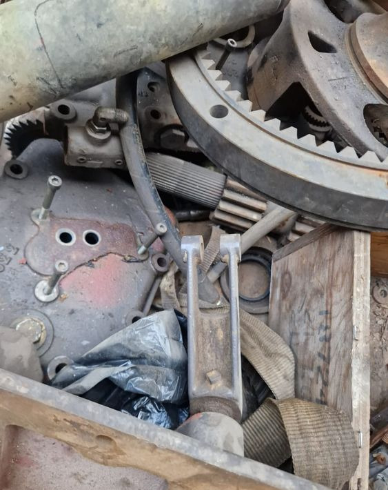 Części do Ciągnika Massey Ferguson MF 3000, 6000 Części do skrzyni biegów - علبة التروس و قطع الغيار - آلات زراعية: صورة 4 Części do Ciągnika Massey Ferguson MF 3000, 6000 Części do skrzyni biegów - علبة التروس و قطع الغيار - آلات زراعية: صورة 4