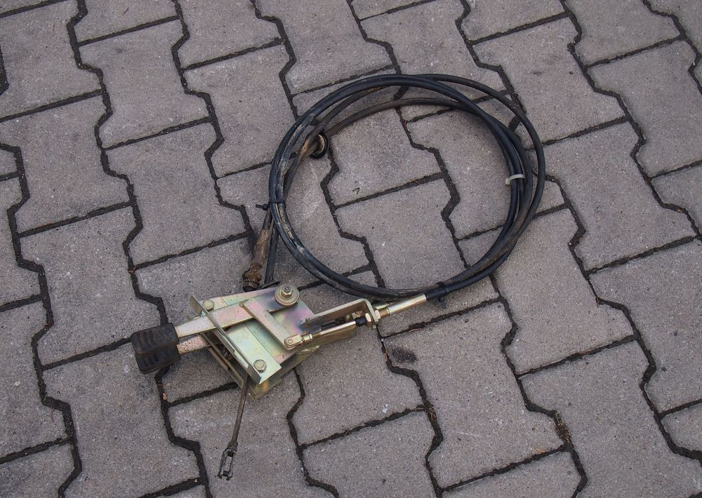 Części do Ciągnika Massey Ferguson MF 3000, 6000 Dźwignie i linki do WOM MF 3000 - نقل الحركة - آلات زراعية: صورة 2 Części do Ciągnika Massey Ferguson MF 3000, 6000 Dźwignie i linki do WOM MF 3000 - نقل الحركة - آلات زراعية: صورة 2