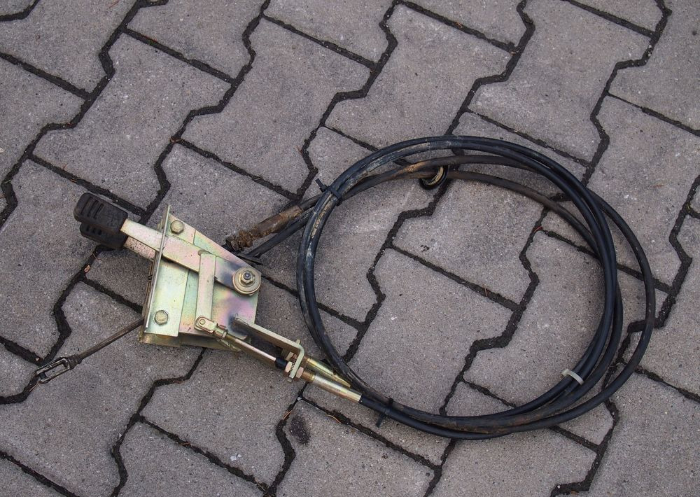 Części do Ciągnika Massey Ferguson MF 3000, 6000 Dźwignie i linki do WOM MF 3000 - نقل الحركة - آلات زراعية: صورة 3 Części do Ciągnika Massey Ferguson MF 3000, 6000 Dźwignie i linki do WOM MF 3000 - نقل الحركة - آلات زراعية: صورة 3