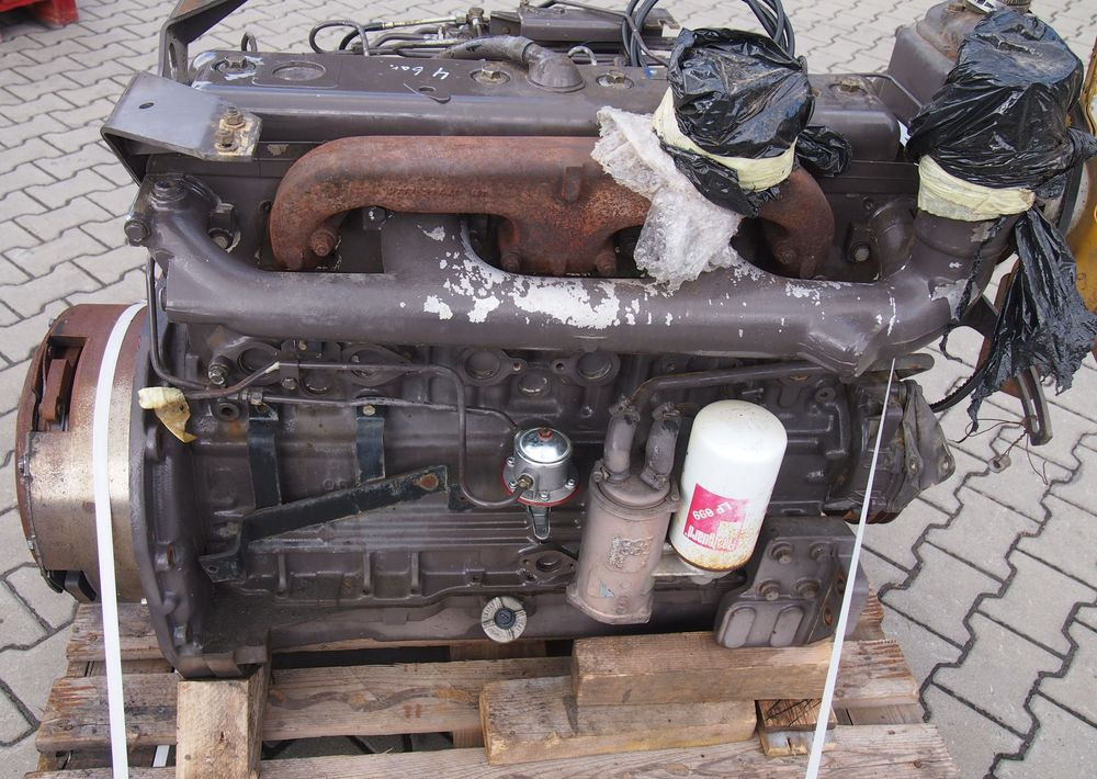 Części do Ciągnika Massey Ferguson MF 3000 Silnik 6 cylindrowy Perkins A6.354
Ciśnienie oleju na wolnych obrotach 4bary - محرك - آلات زراعية: صورة 4 Części do Ciągnika Massey Ferguson MF 3000 Silnik 6 cylindrowy Perkins A6.354
Ciśnienie oleju na wolnych obrotach 4bary - محرك - آلات زراعية: صورة 4