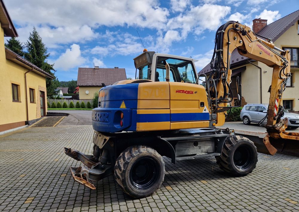Koparka kołowa Liebherr A311 2008 Liebherr - حفار ذو عجلات: صورة 4 Koparka kołowa Liebherr A311 2008 Liebherr - حفار ذو عجلات: صورة 4