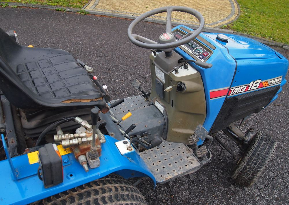 Kosiarka traktorek Iseki TMG T18 1995 hydro Diesel - جزازة عشب الحدائق: صورة 2 Kosiarka traktorek Iseki TMG T18 1995 hydro Diesel - جزازة عشب الحدائق: صورة 2