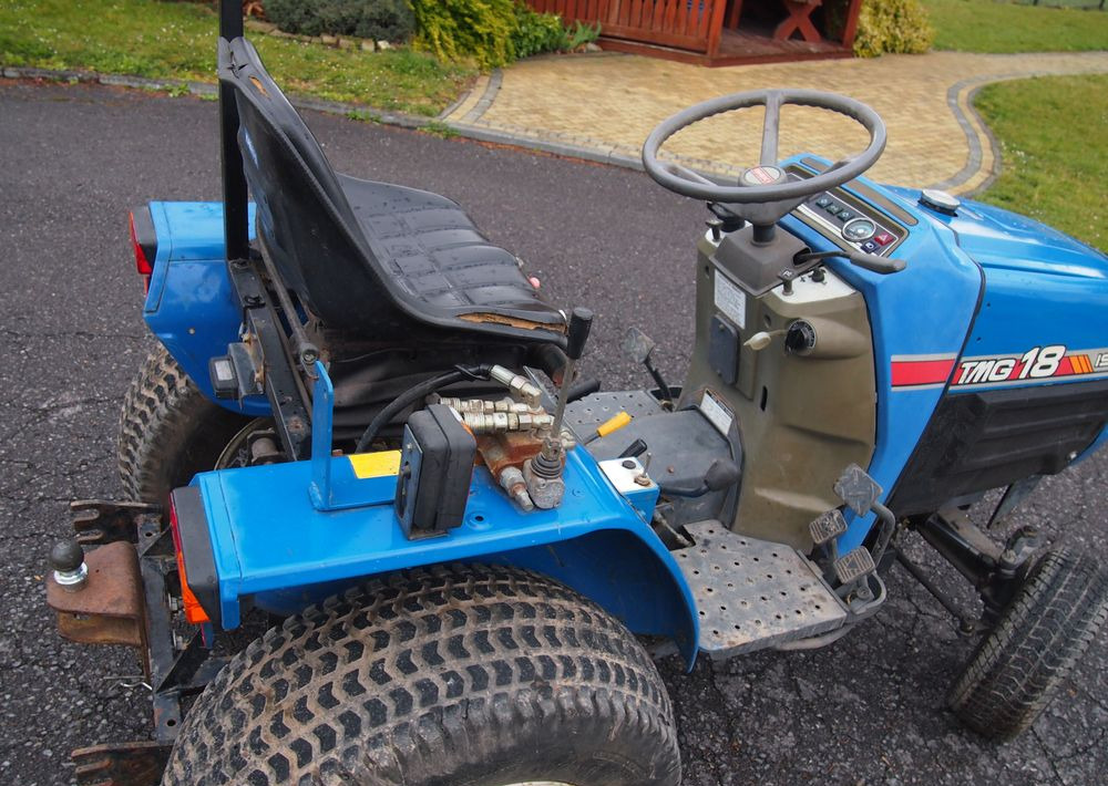 Kosiarka traktorek Iseki TMG T18 1995 hydro Diesel - جزازة عشب الحدائق: صورة 3 Kosiarka traktorek Iseki TMG T18 1995 hydro Diesel - جزازة عشب الحدائق: صورة 3