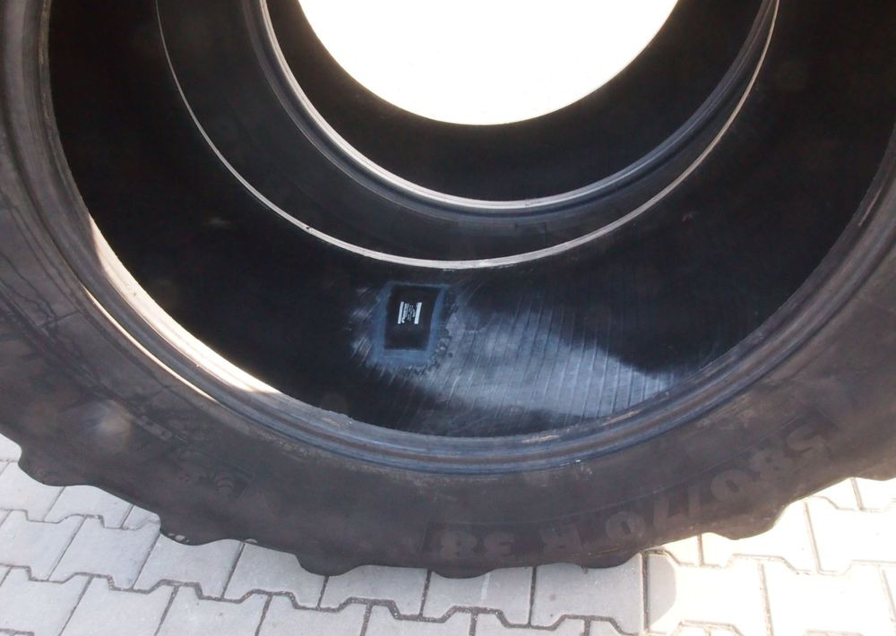 Opony Michelin 20,4R38 Opony rolnicze MICHELIN 580/70R38 - إطارات: صورة 3 Opony Michelin 20,4R38 Opony rolnicze MICHELIN 580/70R38 - إطارات: صورة 3