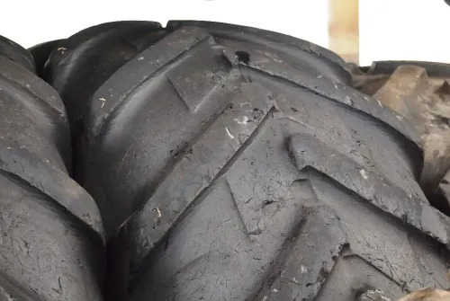 Opony Michelin 20,8R38 - إطارات: صورة 1 Opony Michelin 20,8R38 - إطارات: صورة 1