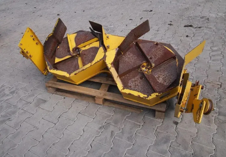 Rozrzutnik plew słomy     do NEW HOLLAND , JOHN DEERE , CLAAS - قطع الغيار - آلات زراعية: صورة 1 Rozrzutnik plew słomy     do NEW HOLLAND , JOHN DEERE , CLAAS - قطع الغيار - آلات زراعية: صورة 1