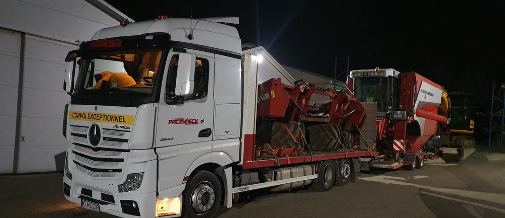 Samochód Mercedes Actros Usługi transportowe maszyn - شاحنة نقل سيارات شاحنة: صورة 2 Samochód Mercedes Actros Usługi transportowe maszyn - شاحنة نقل سيارات شاحنة: صورة 2