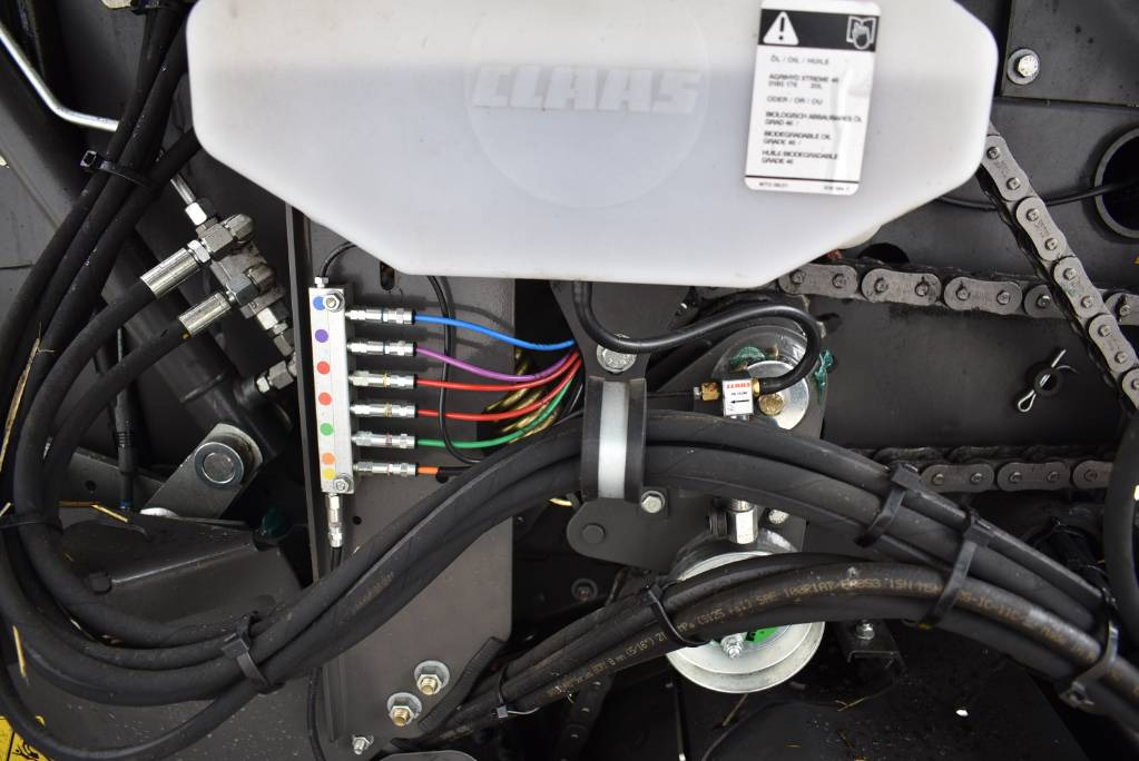 آلة بالات دائرية Claas Variant 460 RC: صورة 14 آلة بالات دائرية Claas Variant 460 RC: صورة 14