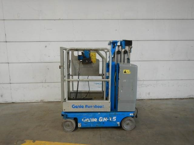 Genie GR15  - مرفاع بصاري عمودي: صورة 1 Genie GR15  - مرفاع بصاري عمودي: صورة 1