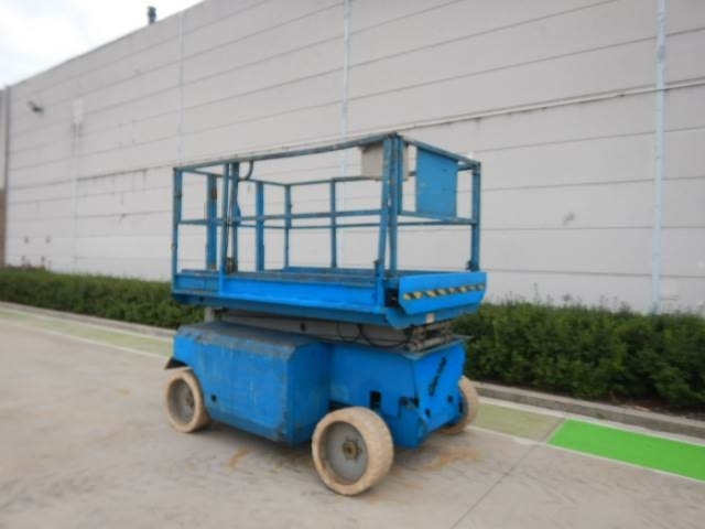 Genie GS3268DC  - مرفاع مقصي: صورة 2 Genie GS3268DC  - مرفاع مقصي: صورة 2