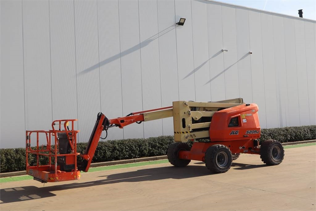 JLG 520AJ - مرفاع مفصلي: صورة 2 JLG 520AJ - مرفاع مفصلي: صورة 2