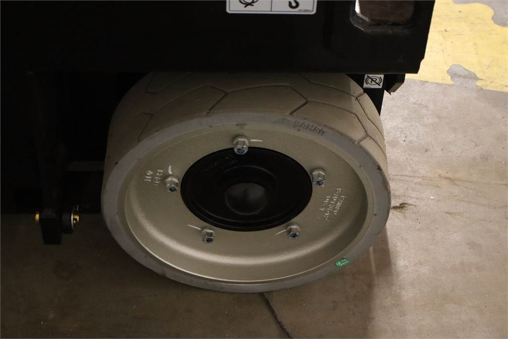 مرفاع مقصي JLG ES3246: صورة 15 مرفاع مقصي JLG ES3246: صورة 15