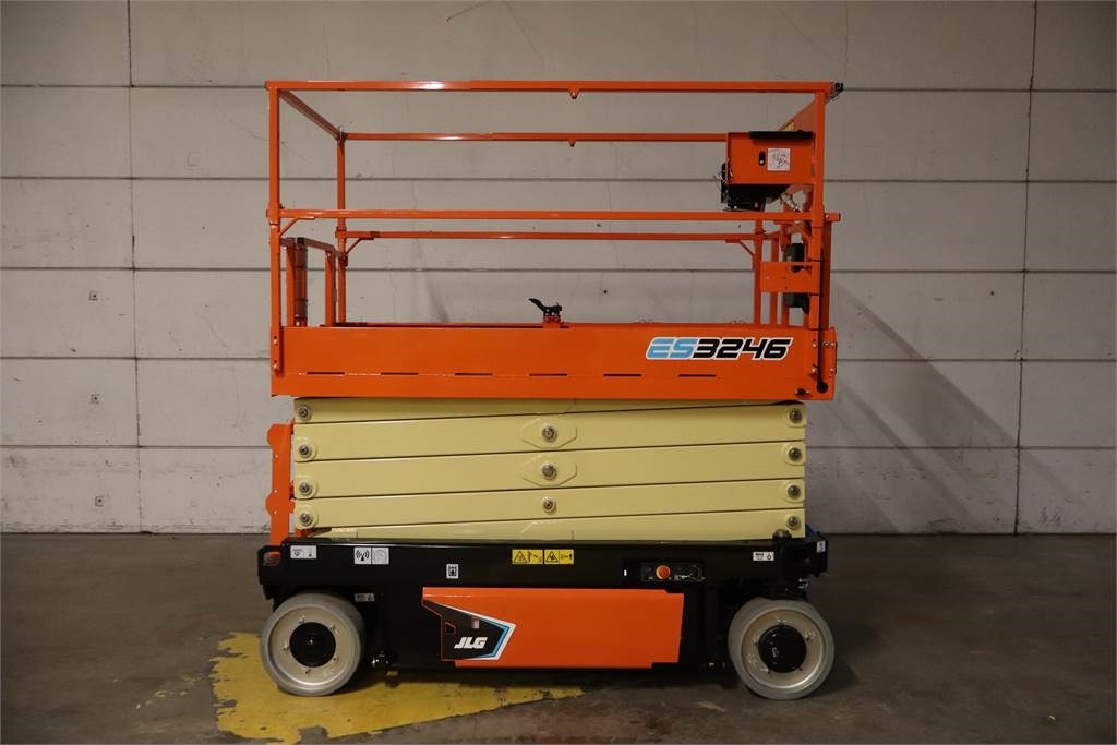 JLG ES3246 - مرفاع مقصي: صورة 1 JLG ES3246 - مرفاع مقصي: صورة 1
