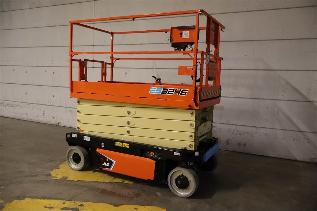 JLG ES3246 - مرفاع مقصي: صورة 3 JLG ES3246 - مرفاع مقصي: صورة 3