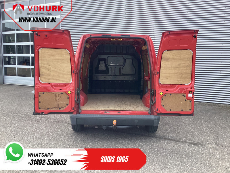 Ford Transit Connect 1.8 TDCi 90 pk EXPORT ONLY MARGE Rijdt goed/ Trekhaak/ Radio - فان المدمجة: صورة 5 Ford Transit Connect 1.8 TDCi 90 pk EXPORT ONLY MARGE Rijdt goed/ Trekhaak/ Radio - فان المدمجة: صورة 5