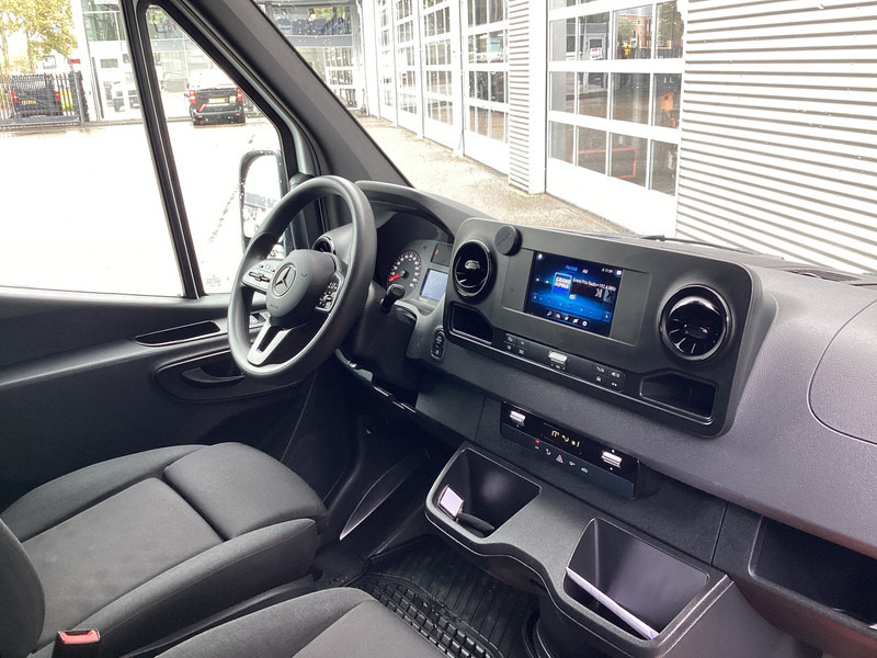 Mercedes-Benz Sprinter 317 CDI Aut. L2H2 BPM VRIJ! Carplay/ Gev.Stoel/ 270 Gr.Deuren/ Stoelverw./ Navi/ Camera/ PDC/ Cruise/ DAB - فان: صورة 3 Mercedes-Benz Sprinter 317 CDI Aut. L2H2 BPM VRIJ! Carplay/ Gev.Stoel/ 270 Gr.Deuren/ Stoelverw./ Navi/ Camera/ PDC/ Cruise/ DAB - فان: صورة 3
