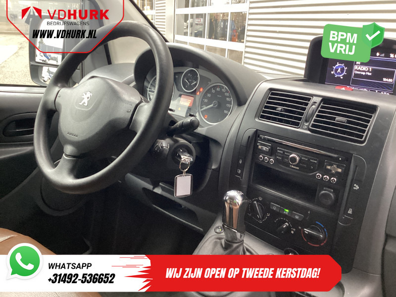 Peugeot Expert 2.0 HDI 165 pk Aut. L2 EXPORT Leder/ Imperiaal/ Airco/ Cruise/ PDC/ Trekhaak - فان المدمجة: صورة 3 Peugeot Expert 2.0 HDI 165 pk Aut. L2 EXPORT Leder/ Imperiaal/ Airco/ Cruise/ PDC/ Trekhaak - فان المدمجة: صورة 3