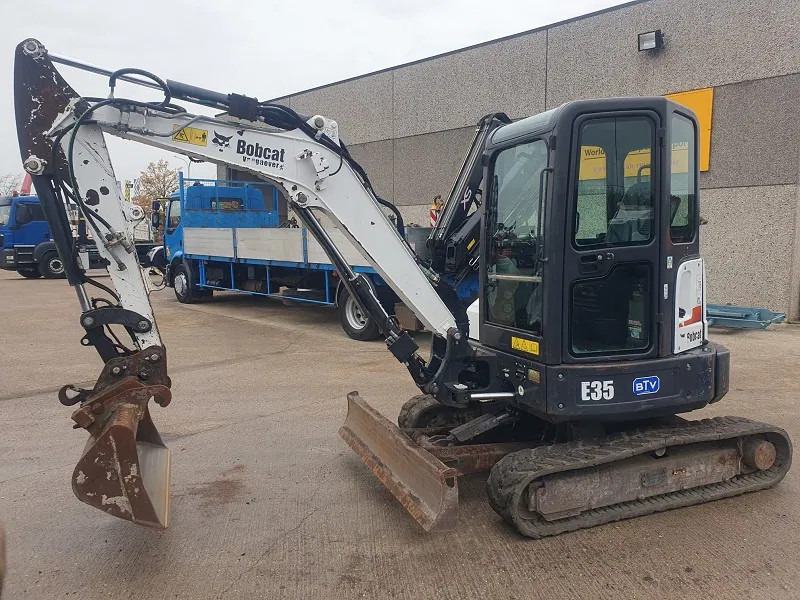 Bobcat E35 - 3500 KG - حفار صغير: صورة 3 Bobcat E35 - 3500 KG - حفار صغير: صورة 3