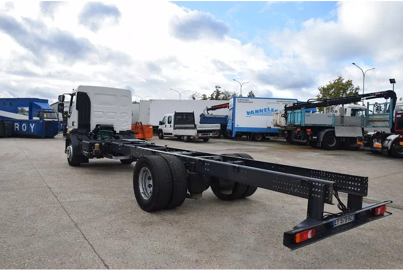 Diversen Volvo FL280 - شاحنة بهيكل معدني للمقصورة: صورة 5 Diversen Volvo FL280 - شاحنة بهيكل معدني للمقصورة: صورة 5