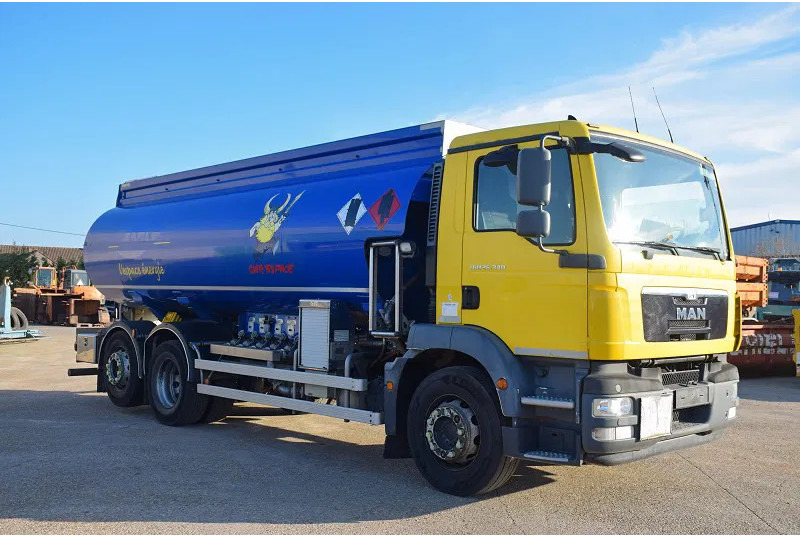 MAN TGM 26.340 - شاحنة صهريج: صورة 2 MAN TGM 26.340 - شاحنة صهريج: صورة 2