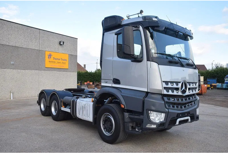 Mercedes-Benz Arocs 3345 - مقطورة السحب: صورة 4 Mercedes-Benz Arocs 3345 - مقطورة السحب: صورة 4