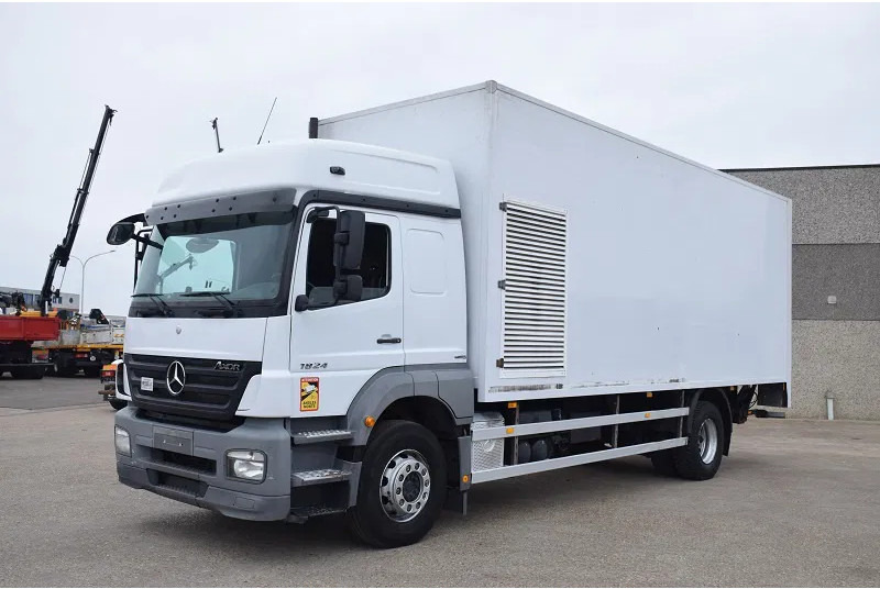 Mercedes-Benz Axor 1824 - شاحنة صندوقية: صورة 1 Mercedes-Benz Axor 1824 - شاحنة صندوقية: صورة 1