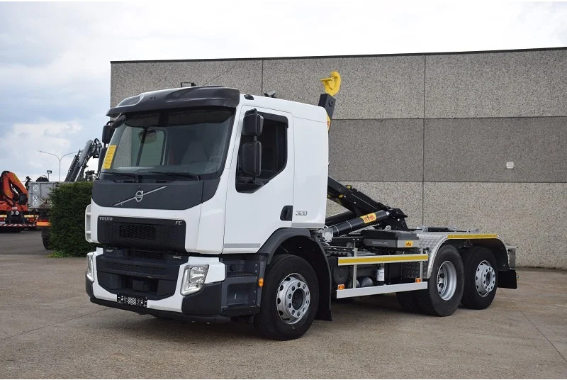 Volvo FE 320 - شاحنة برافعة خطافية: صورة 2 Volvo FE 320 - شاحنة برافعة خطافية: صورة 2