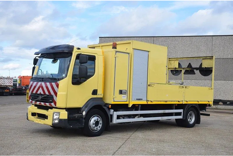 Volvo FL 250 - شاحنات مسطحة: صورة 3 Volvo FL 250 - شاحنات مسطحة: صورة 3