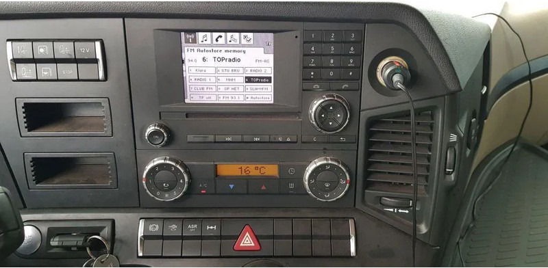 Mercedes-Benz Actros 1842 MLS - مقطورة السحب: صورة 4 Mercedes-Benz Actros 1842 MLS - مقطورة السحب: صورة 4