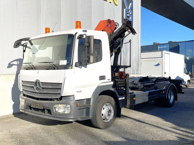 Mercedes-Benz Atego 1621 *Palfinger kraan*Containersysteem*luchtvering achteras*bluetooth - شاحنة برافعة خطافية, شاحنة كرين: صورة 1 Mercedes-Benz Atego 1621 *Palfinger kraan*Containersysteem*luchtvering achteras*bluetooth - شاحنة برافعة خطافية, شاحنة كرين: صورة 1