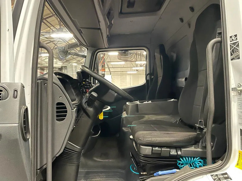 Mercedes-Benz Atego 1621 *Palfinger kraan*Containersysteem*luchtvering achteras*bluetooth - شاحنة برافعة خطافية, شاحنة كرين: صورة 3 Mercedes-Benz Atego 1621 *Palfinger kraan*Containersysteem*luchtvering achteras*bluetooth - شاحنة برافعة خطافية, شاحنة كرين: صورة 3