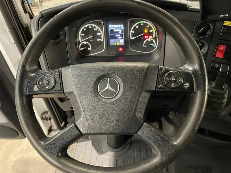 Mercedes-Benz Atego 1621 *Palfinger kraan*Containersysteem*luchtvering achteras*bluetooth - شاحنة برافعة خطافية, شاحنة كرين: صورة 4 Mercedes-Benz Atego 1621 *Palfinger kraan*Containersysteem*luchtvering achteras*bluetooth - شاحنة برافعة خطافية, شاحنة كرين: صورة 4