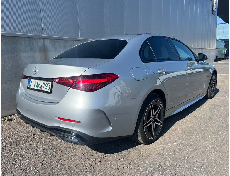 Mercedes-Benz C-Klasse C300e Sedan*AMG PAKKET*NIGHT PAKKET*HEADUPDISPL*360°CAM* - سيدان: صورة 2 Mercedes-Benz C-Klasse C300e Sedan*AMG PAKKET*NIGHT PAKKET*HEADUPDISPL*360°CAM* - سيدان: صورة 2