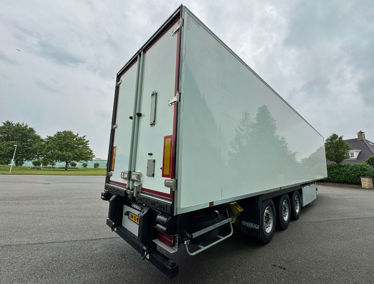 Chereau CSD3 247 CM Wide 265 CM High Thermo King SLXi300 With Only 850 Hours NEW - نصف مقطورة للتبريد: صورة 5 Chereau CSD3 247 CM Wide 265 CM High Thermo King SLXi300 With Only 850 Hours NEW - نصف مقطورة للتبريد: صورة 5