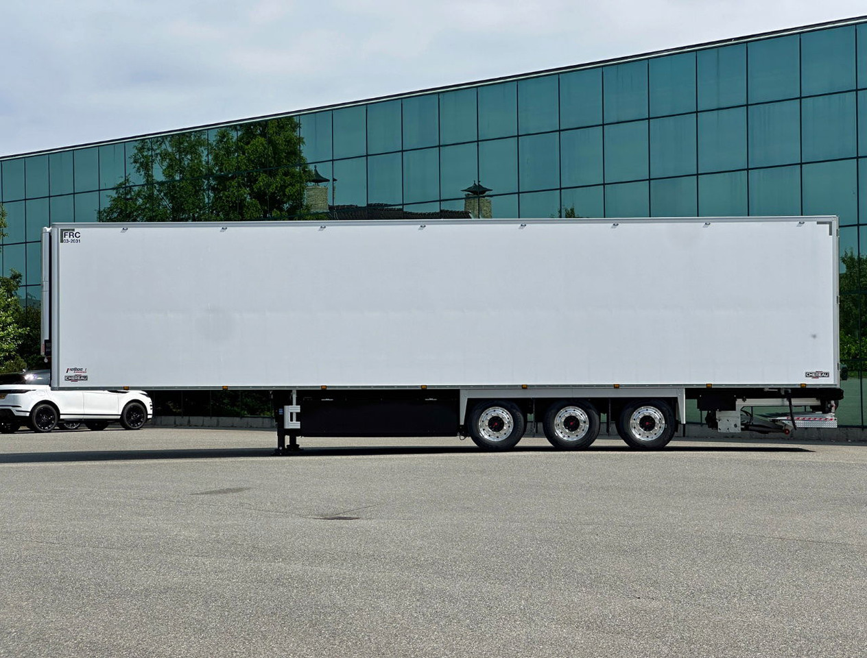 Chereau CSD3 Thermo King A-360 2.500 KG Lift 270 High 250 Wide Brand NEW - نصف مقطورة للتبريد: صورة 2 Chereau CSD3 Thermo King A-360 2.500 KG Lift 270 High 250 Wide Brand NEW - نصف مقطورة للتبريد: صورة 2