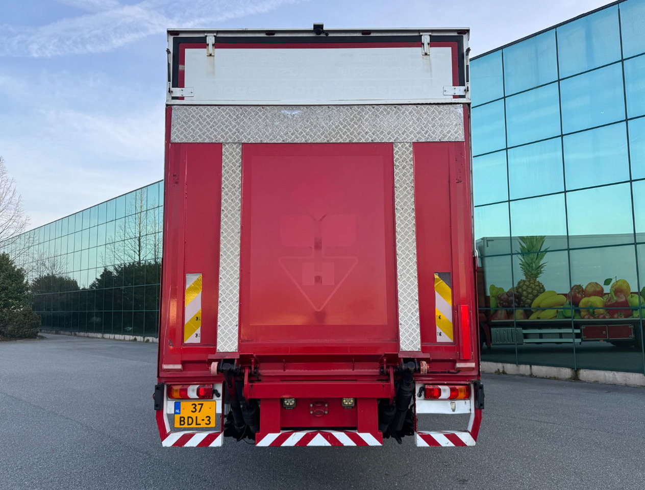 Mercedes-Benz Antos 1827 Euro 6 VOL Geisoleerde 15 Karren BAK 277 CM Hoog Kachel - شاحنة صندوقية: صورة 4 Mercedes-Benz Antos 1827 Euro 6 VOL Geisoleerde 15 Karren BAK 277 CM Hoog Kachel - شاحنة صندوقية: صورة 4