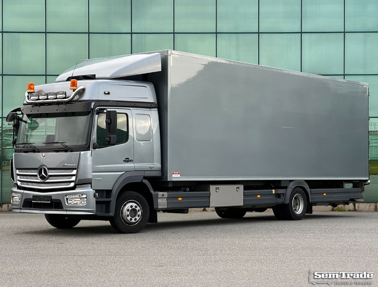Mercedes-Benz Atego 1221 Euro 6 Isolated BOX + Heater Side Door Tail Lift 336.00 - شاحنة صندوقية: صورة 1 Mercedes-Benz Atego 1221 Euro 6 Isolated BOX + Heater Side Door Tail Lift 336.00 - شاحنة صندوقية: صورة 1