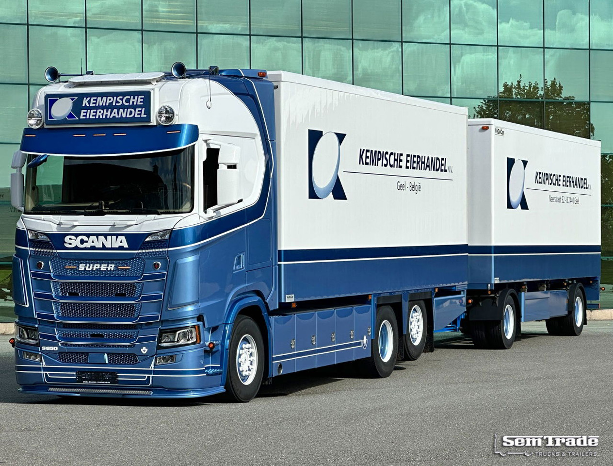 Scania S650 V8 NGS Only 193.000 KM Full Options FullY Isolated Body Special Show Truck / Combi NEW Condition - شاحنة ذات مبرد: صورة 2 Scania S650 V8 NGS Only 193.000 KM Full Options FullY Isolated Body Special Show Truck / Combi NEW Condition - شاحنة ذات مبرد: صورة 2