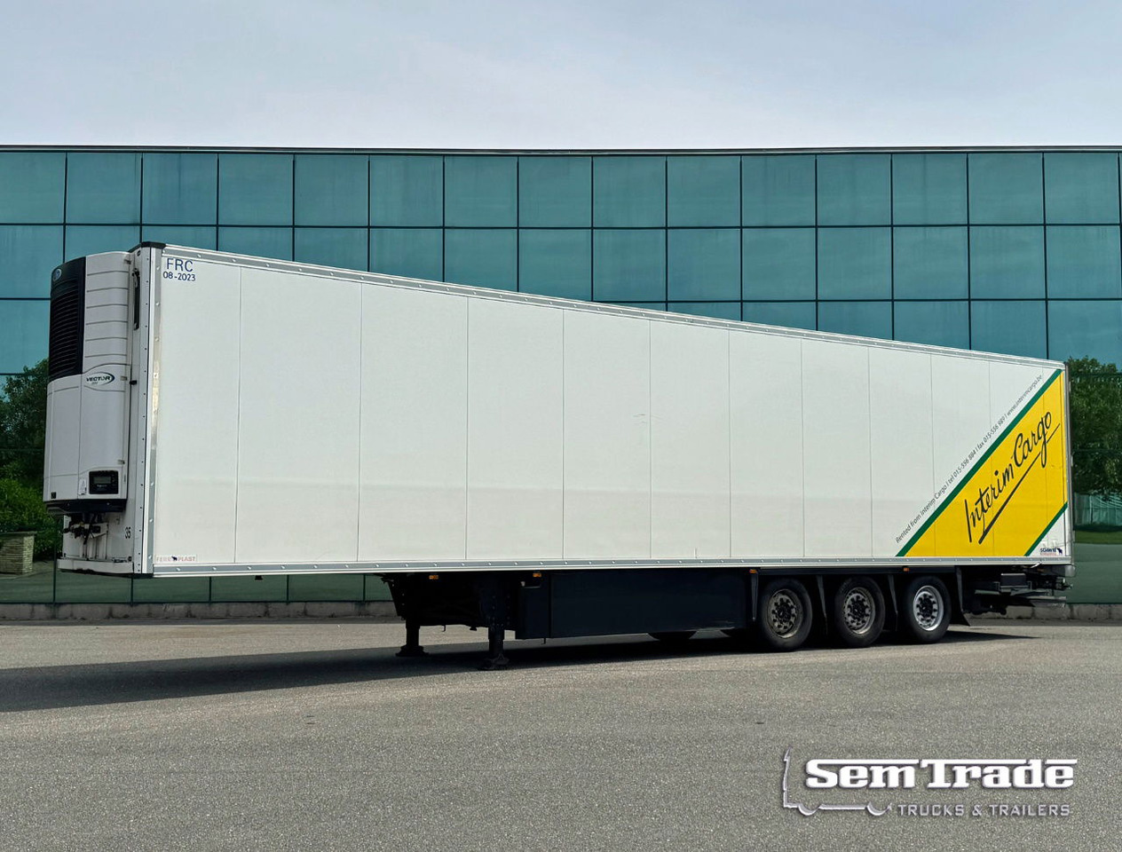 Schmitz Cargobull SCBS3B 275 CM High 250 Wide Tail Lift Carrier Vector 1550 Dopp - نصف مقطورة للتبريد: صورة 1 Schmitz Cargobull SCBS3B 275 CM High 250 Wide Tail Lift Carrier Vector 1550 Dopp - نصف مقطورة للتبريد: صورة 1