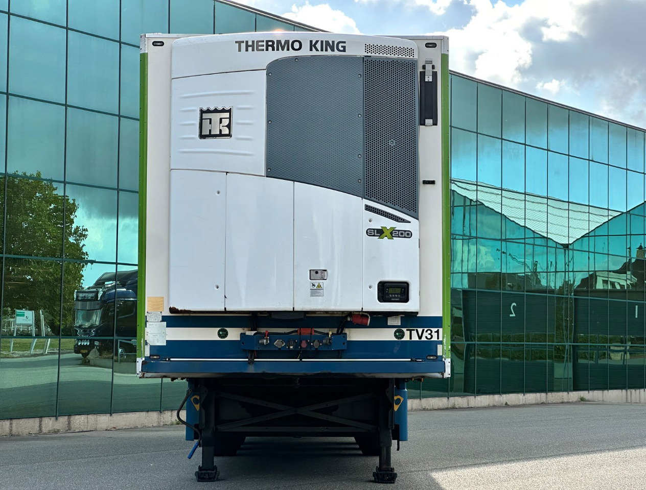 نصف مقطورة للتبريد Schmitz Cargobull SKO 24 Thermo King SLX 200 Only 3645 Engine Hours 2X Lift Axle Flowerwide 270 CM High Inside Tail Lift NL-Trailer: صورة 7