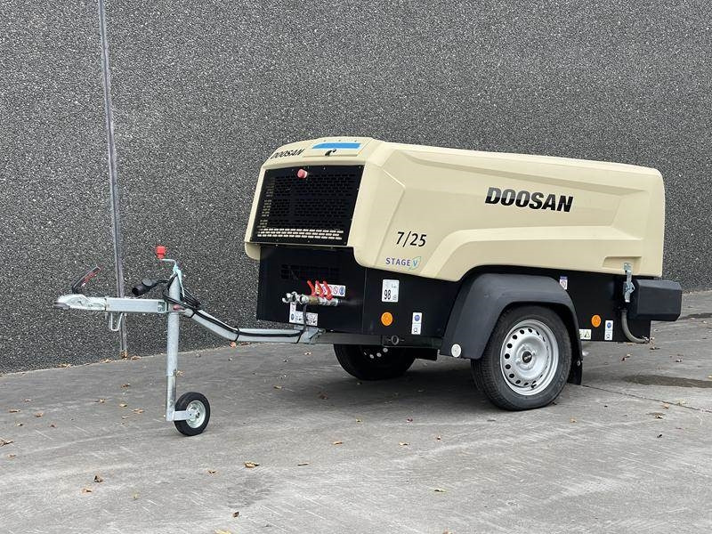 Doosan 7 / 25 - G - N - ضاغط هوائي: صورة 1 Doosan 7 / 25 - G - N - ضاغط هوائي: صورة 1