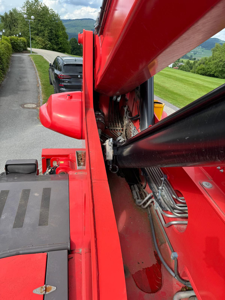 MANITOU MRT 2470 + Privilege ST4S1 - جرافة ذات عجلات تلسكوبية: صورة 5 MANITOU MRT 2470 + Privilege ST4S1 - جرافة ذات عجلات تلسكوبية: صورة 5